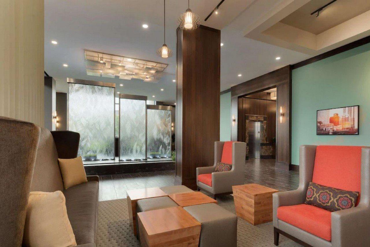 Embassy Suites By Hilton Chicago Naperville Exterior foto